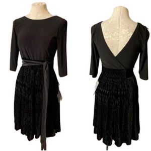 Adrianna Papell Dress Black 4 Velvet V Party Holiday Cruise Wedding NWT $159